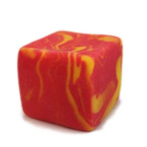 Cukrowa kostka lawa na tort jak z Minecraft